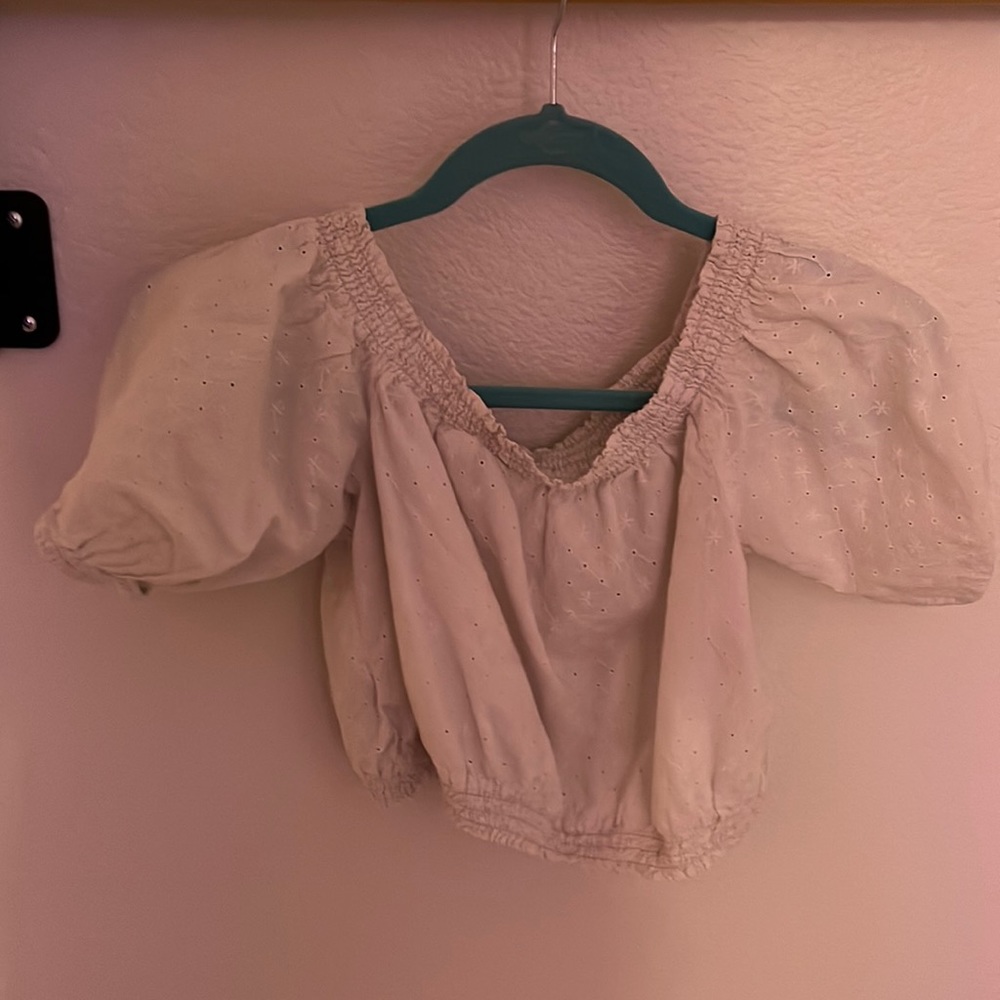 🪩 Divided White crop top